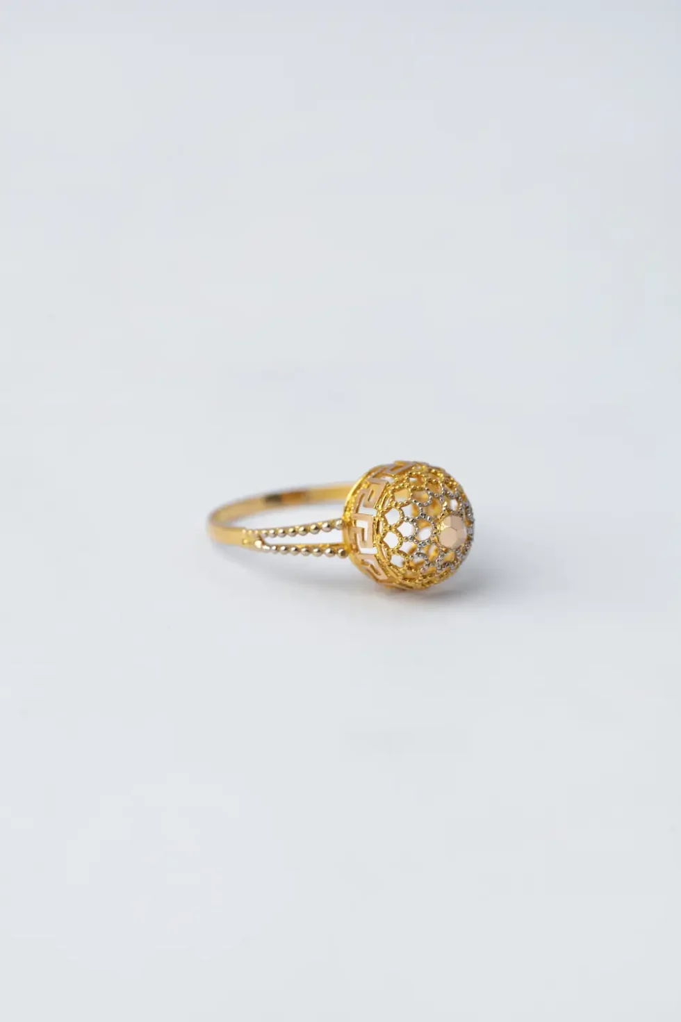 21K Gold Ring with Royal Touch Design