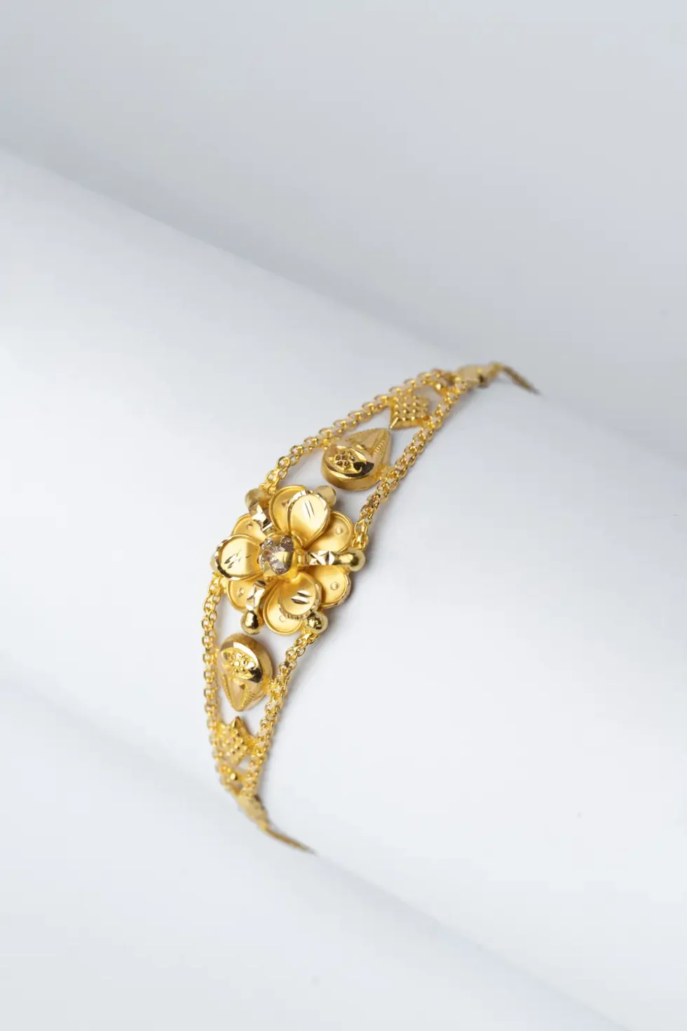 21K Elegant Traditional Gold Bracelet for Women