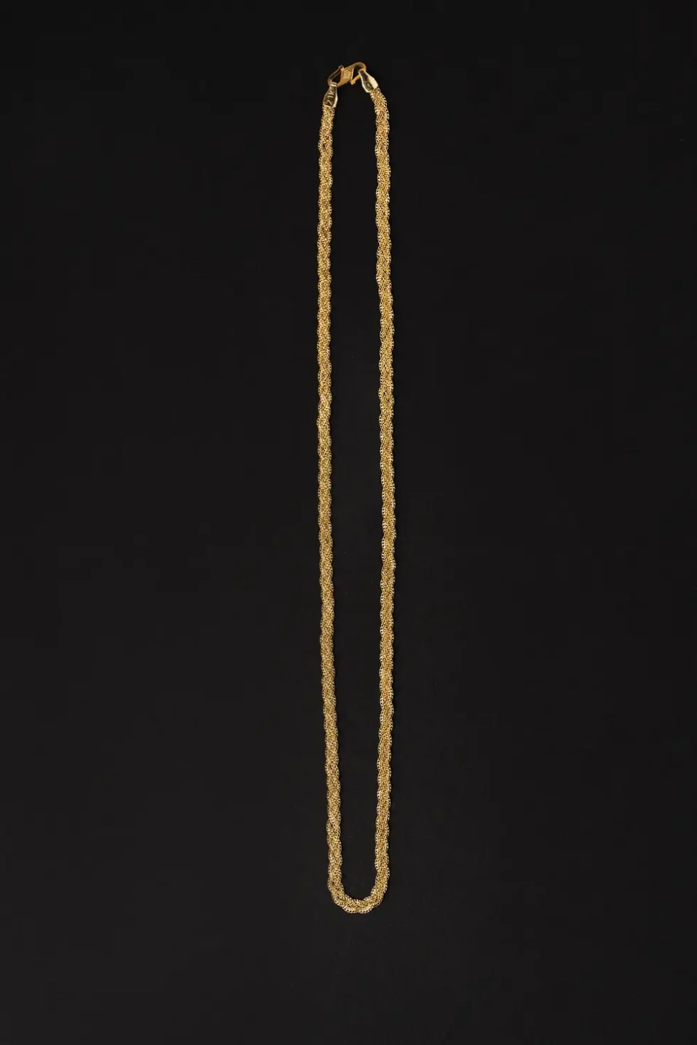 Twisted Gold Singapore Chain Side View