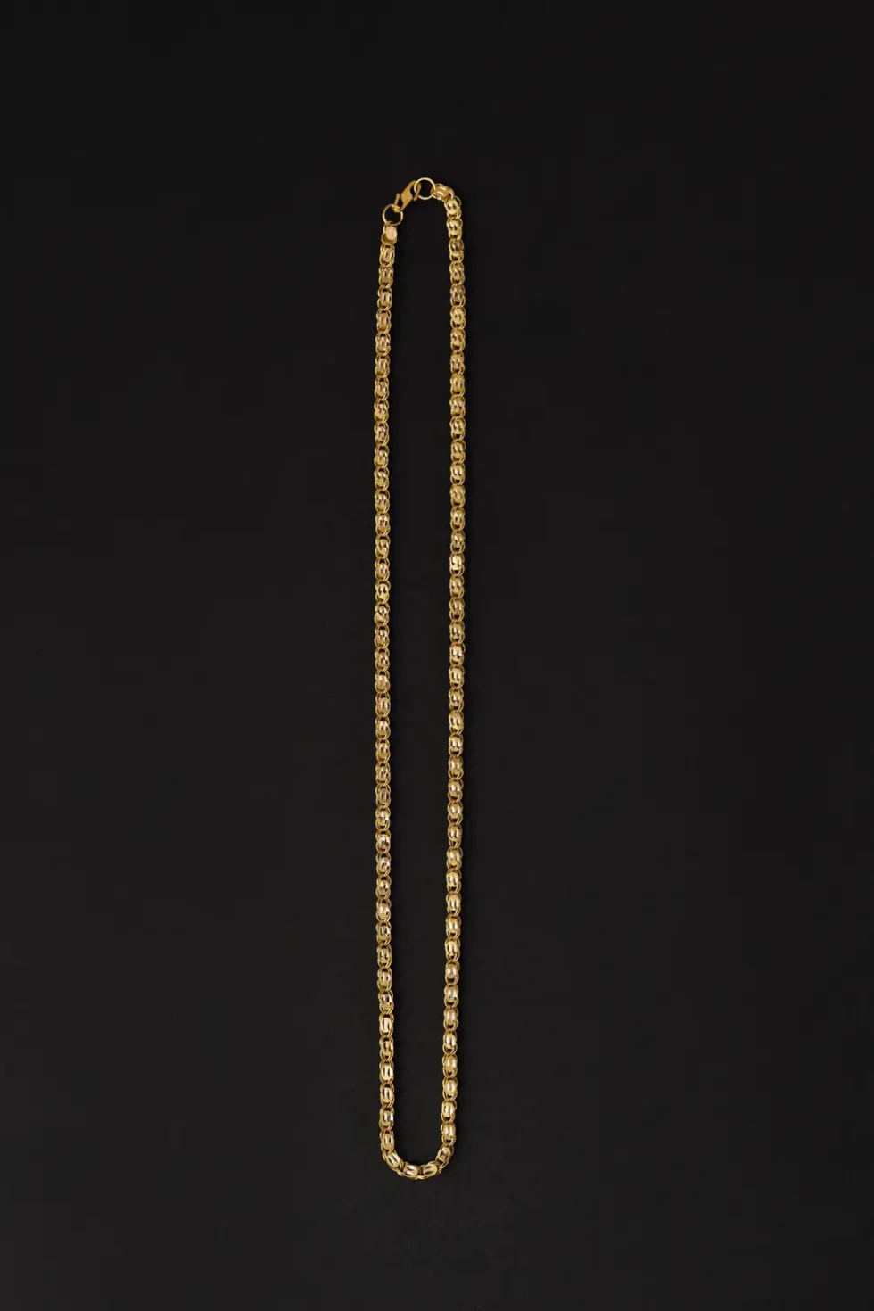 Royal Gold Chain Side View