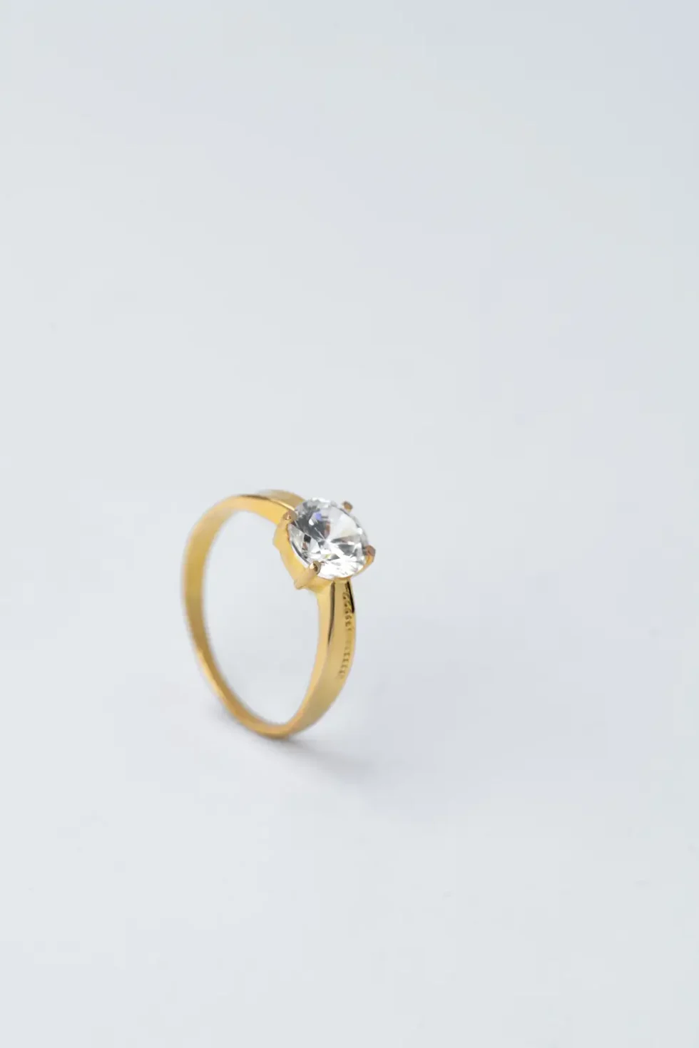 21K Sparkling Stone Gold Ring for Women