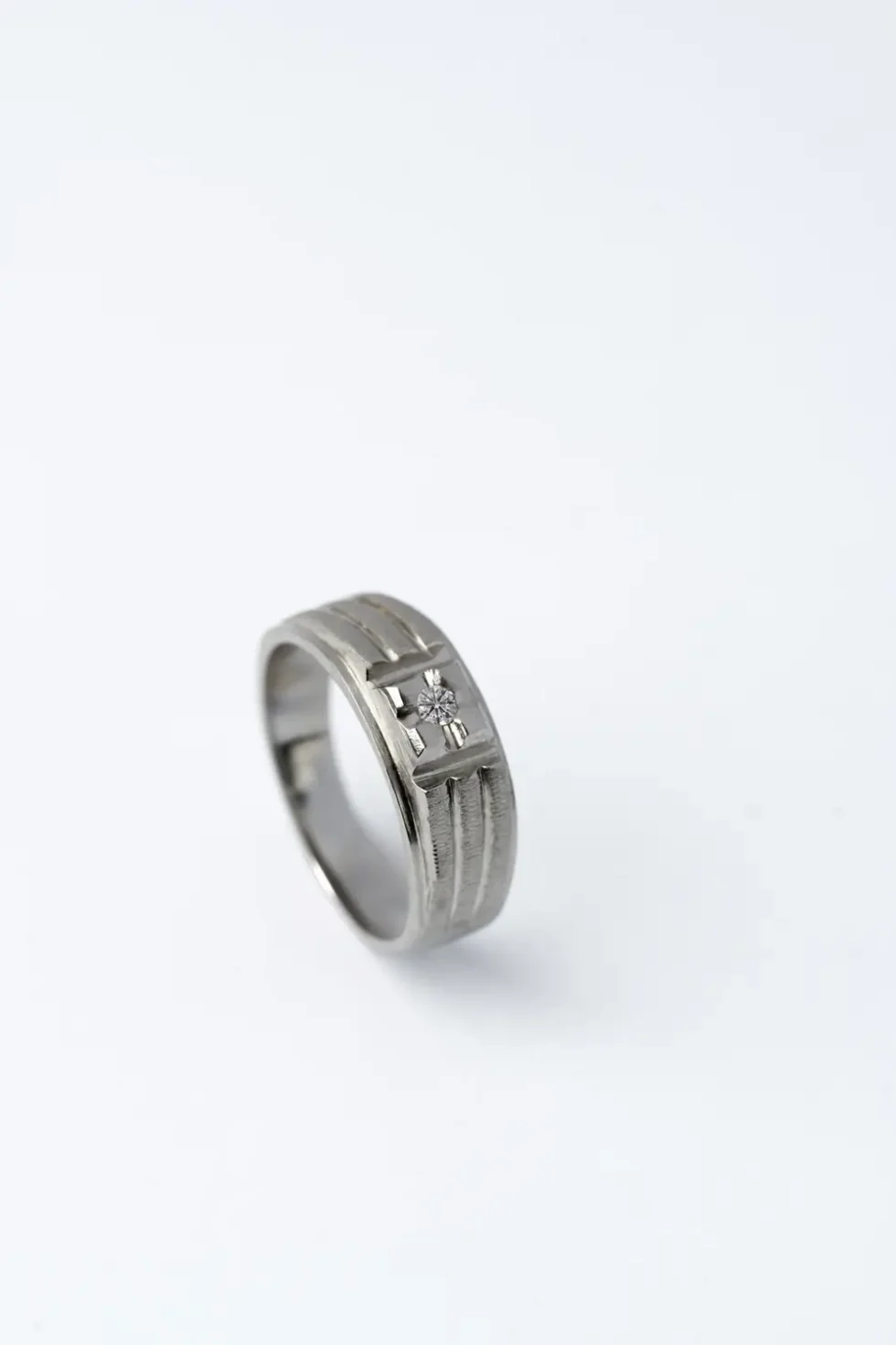 Simple Platinum Diamond Band Ring